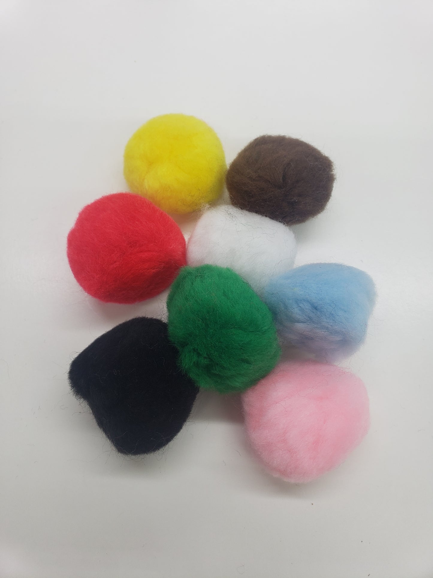 Pom poms (2")