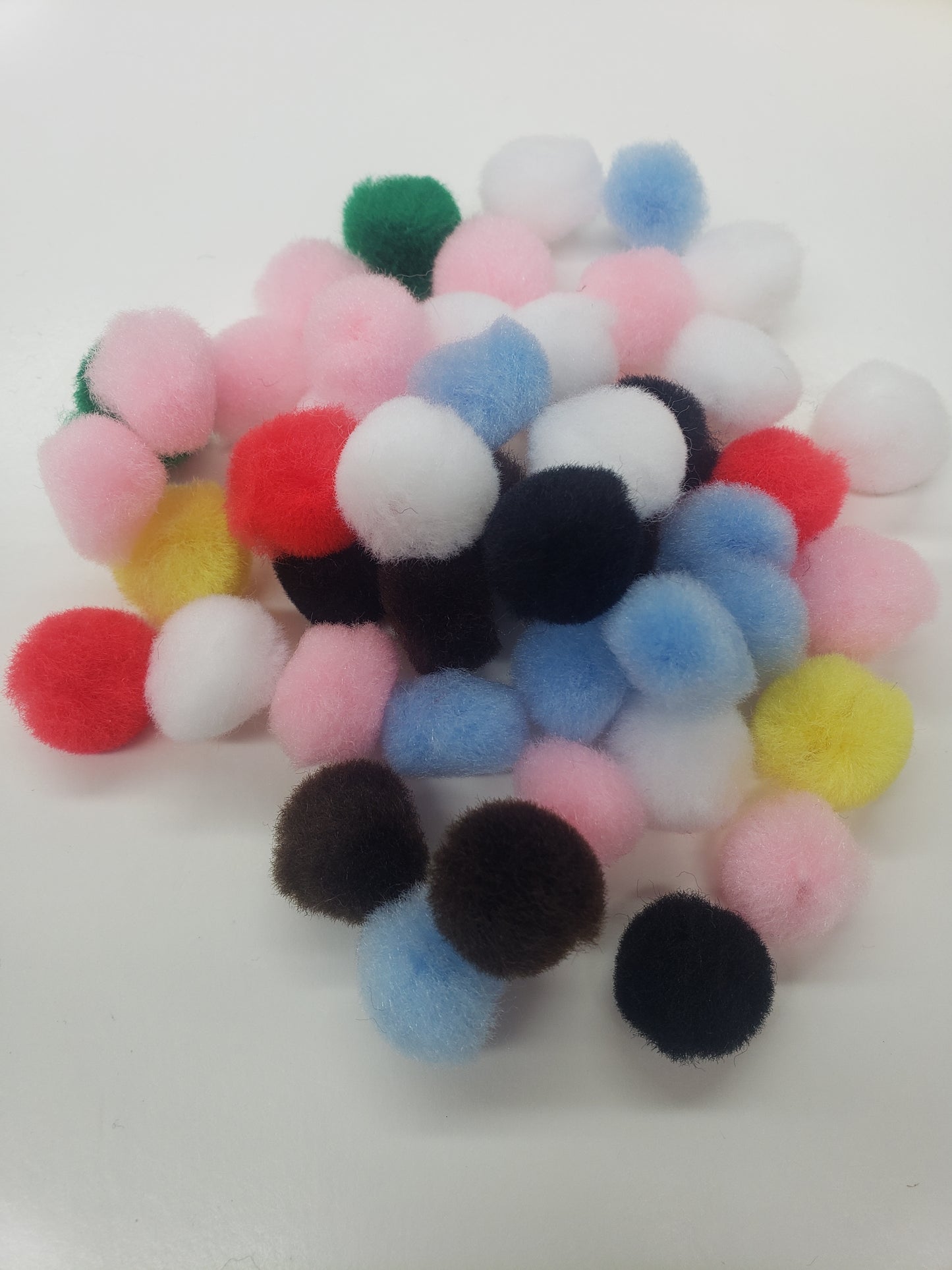 Pom poms (1/2")